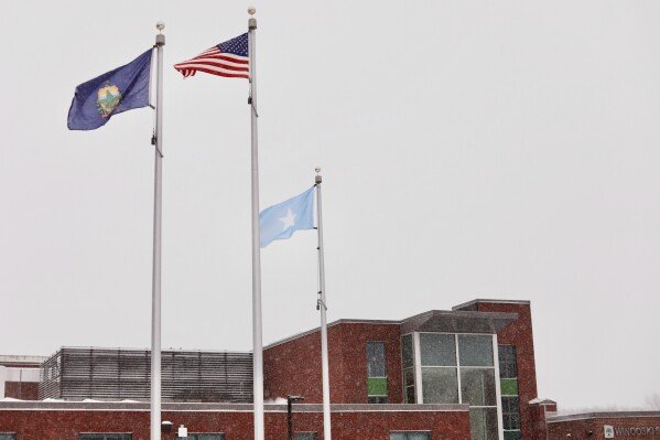 USA: Vermont School Faces Racist Threats After Raising Somali Flag